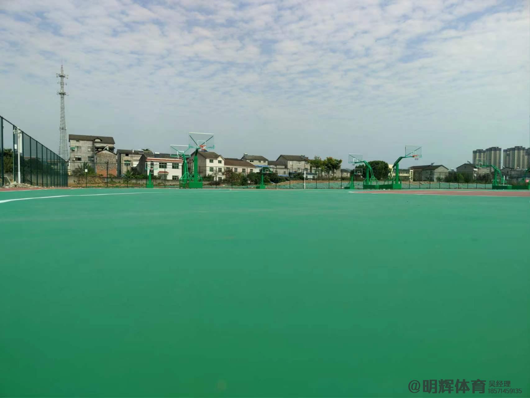 三明硬地丙烯酸球场的优缺点